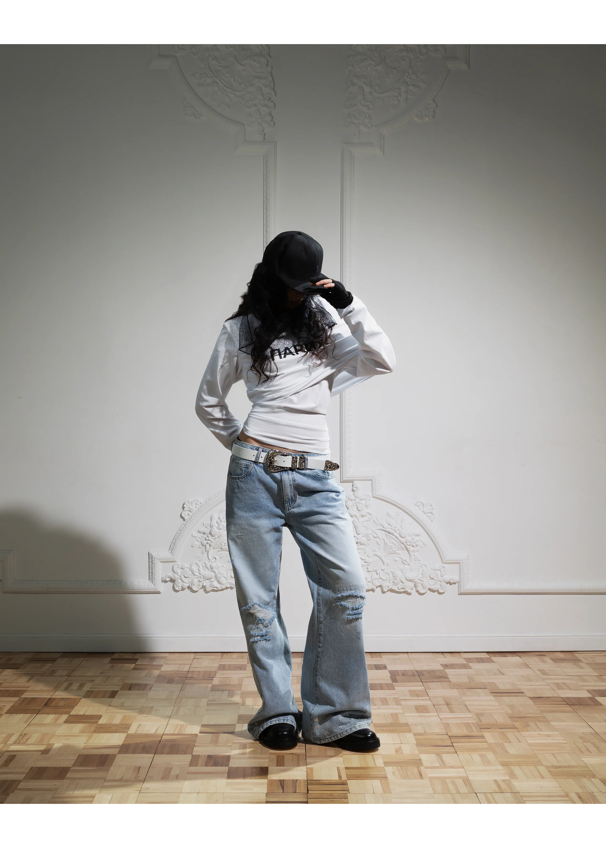 PARIS LONGSLEEVE in WHITE - Image 5